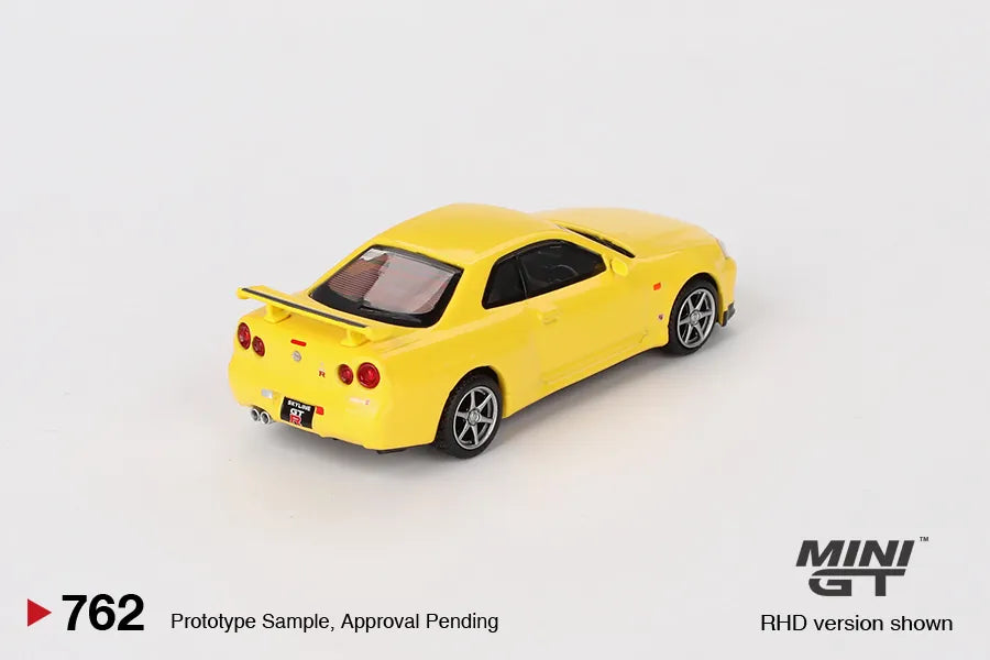 Nissan Skyline GT-R R34 V-Spec II Yellow 1:64