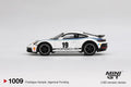 Porsche 911 Dakar White #19 Shell 1:64