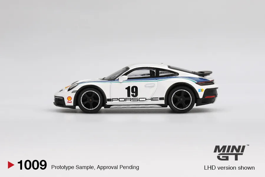Porsche 911 Dakar White #19 Shell 1:64