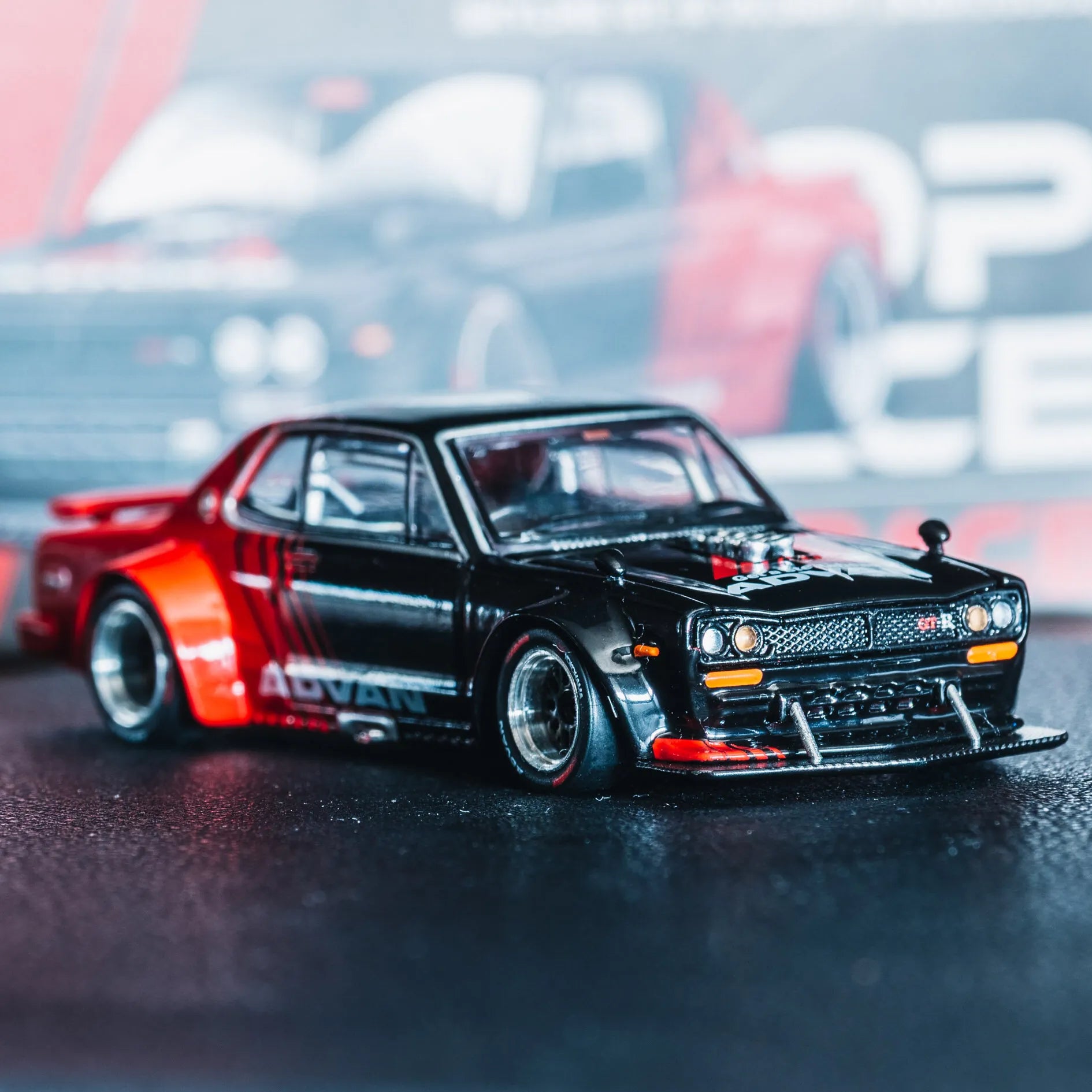 Nissan Skyline Kenmeri GT-R V8 Drift Advan Red Black 1:64